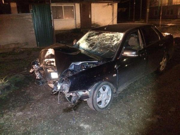 На Ставрополье «Приора» влетела в дерево, школьница сломала шейный отдел позвоночника